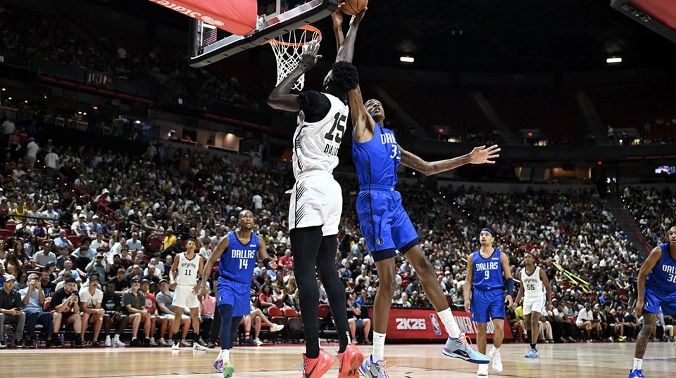 的中锋具有 的中锋具有