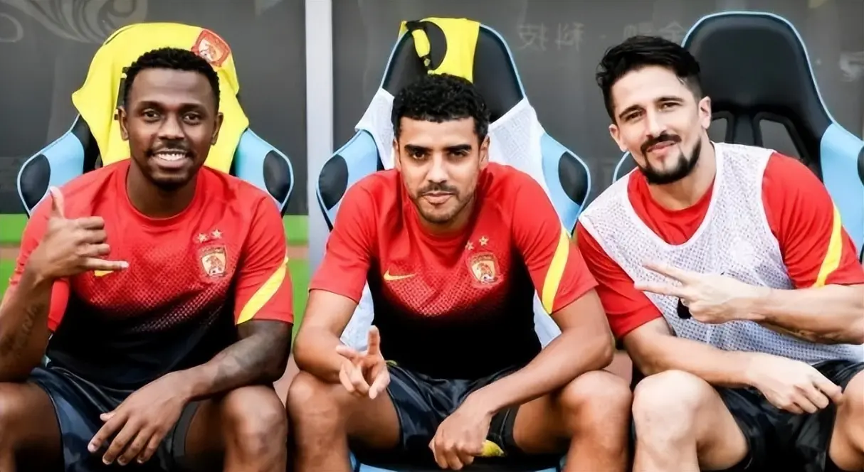 从张呈栋本, 水不漏的人, 下国安球迷 从张呈栋本, 水不漏的人, 下国安球迷