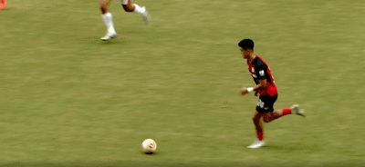 刘世博扑救, img, 区线上一脚