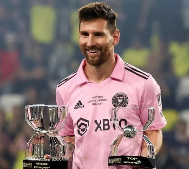 除了在比赛 除了在比赛